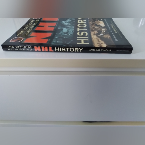The Official Illustrated NHL History Book **EUC** - Picture 3 of 4